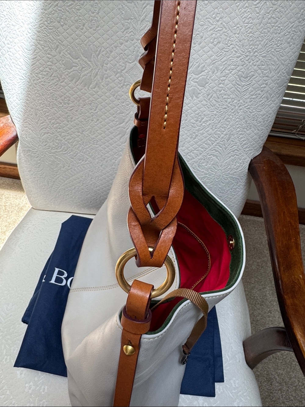 Dooney & Bourke Florentine leather medium sac with twisted strap Ecru EUC - Picture 10 of 13